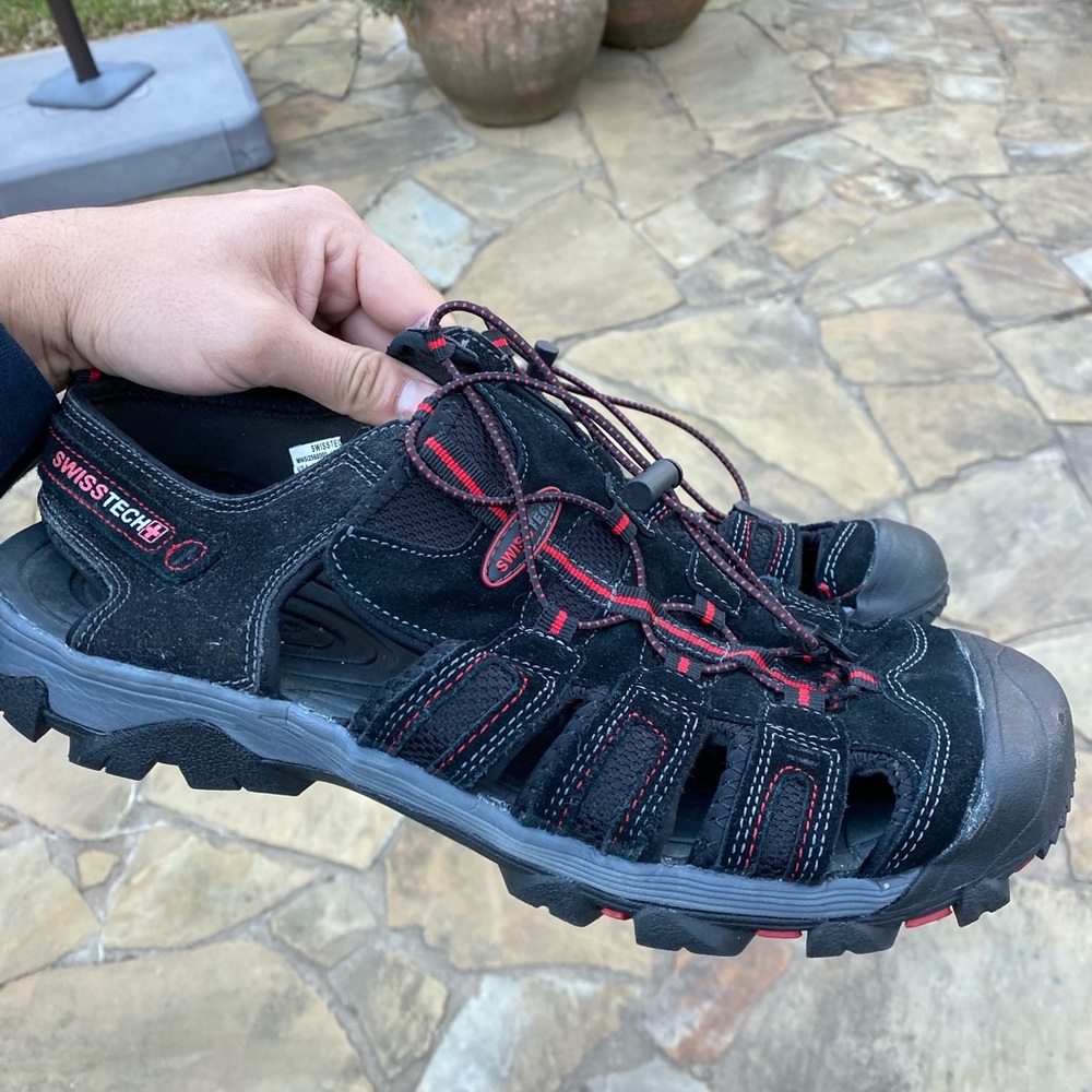 Swiss Tech Men's Oberland Bumptoe Black Red Sandals Size 11 Used